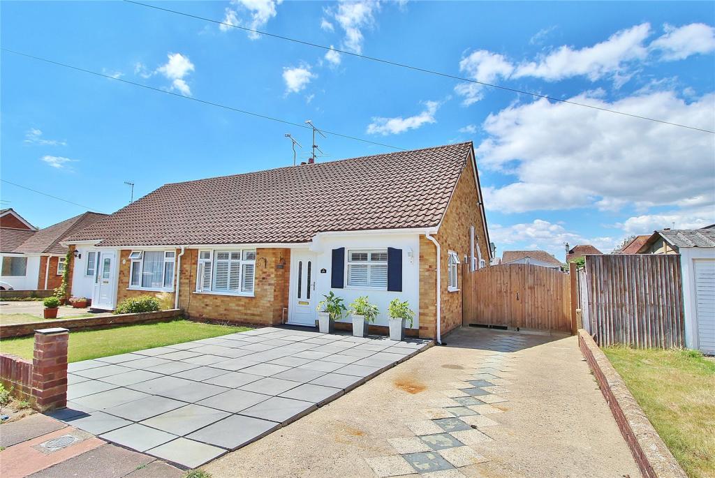 2 bedroom bungalow for sale in Cuckfield Crescent, Worthing, West