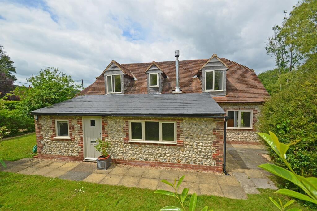 3 bedroom detached house for sale in Hole Street, Wiston, West Sussex, BN44