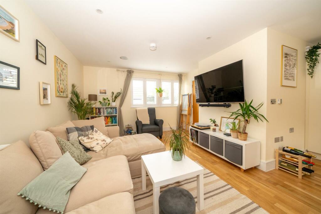 2 bedroom terraced house for sale in Kingsbury Mews, St. Albans, AL3