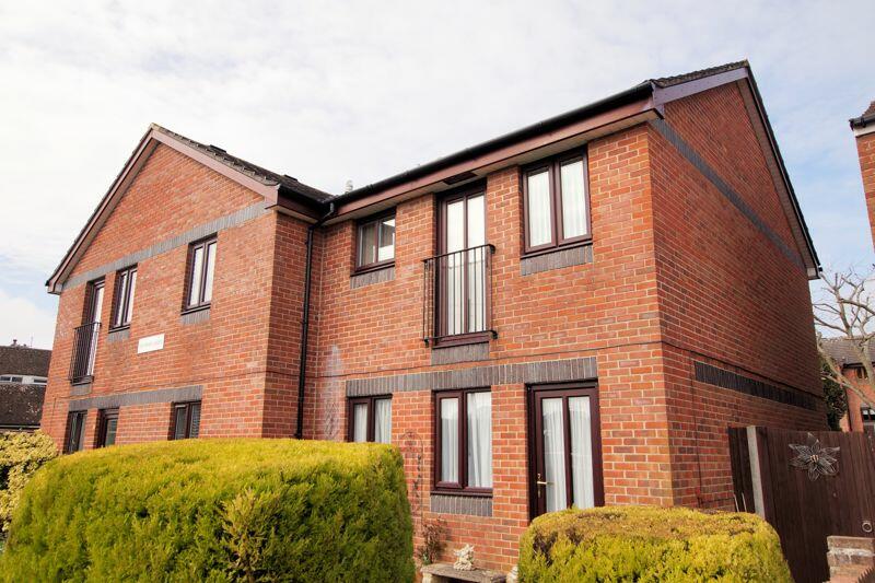 1 bedroom retirement property for sale in New Priory Gardens
