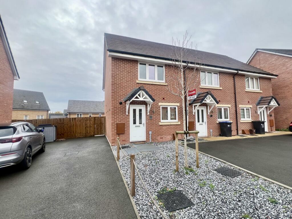 Main image of property: Mount Grace Road, Monksmoor, NN11 2HD