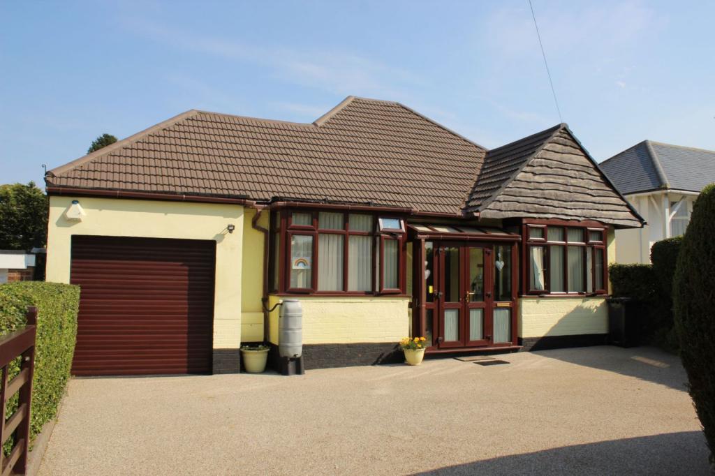 2 bedroom detached bungalow for sale in Booth Lane North, Boothville