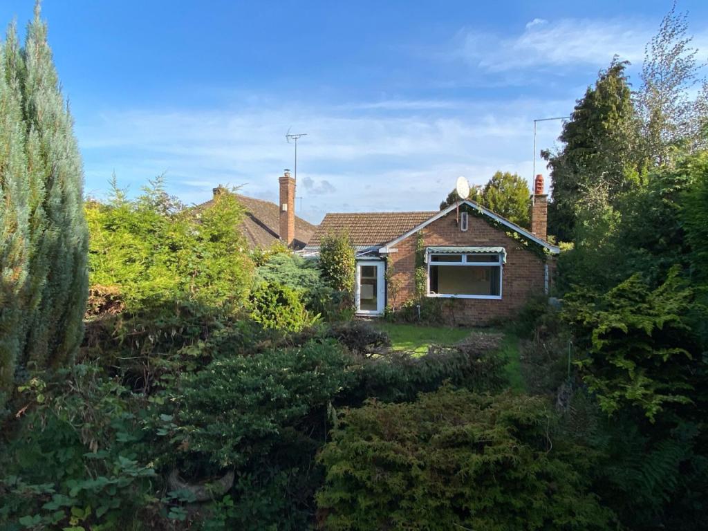 2 bedroom detached bungalow for sale in Lumbertubs Lane, Boothville