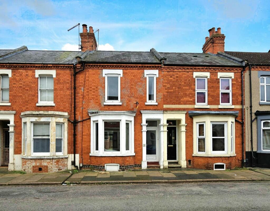 2 bedroom terraced house for sale in Cedar Road, Abington, Northampton NN1 4RN, NN1