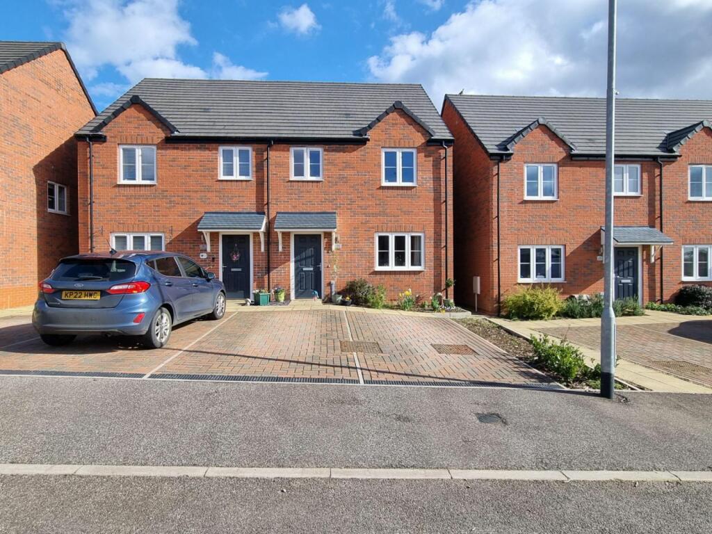 3 bedroom semidetached house for sale in St Josephs Court, Long Buckby