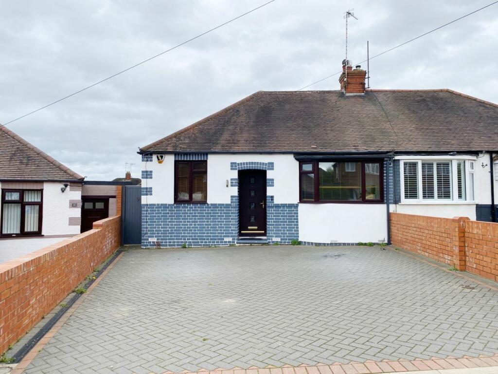 2 bedroom semi-detached bungalow for sale in Friars Crescent, Delapre, Northampton NN4 8QA, NN4