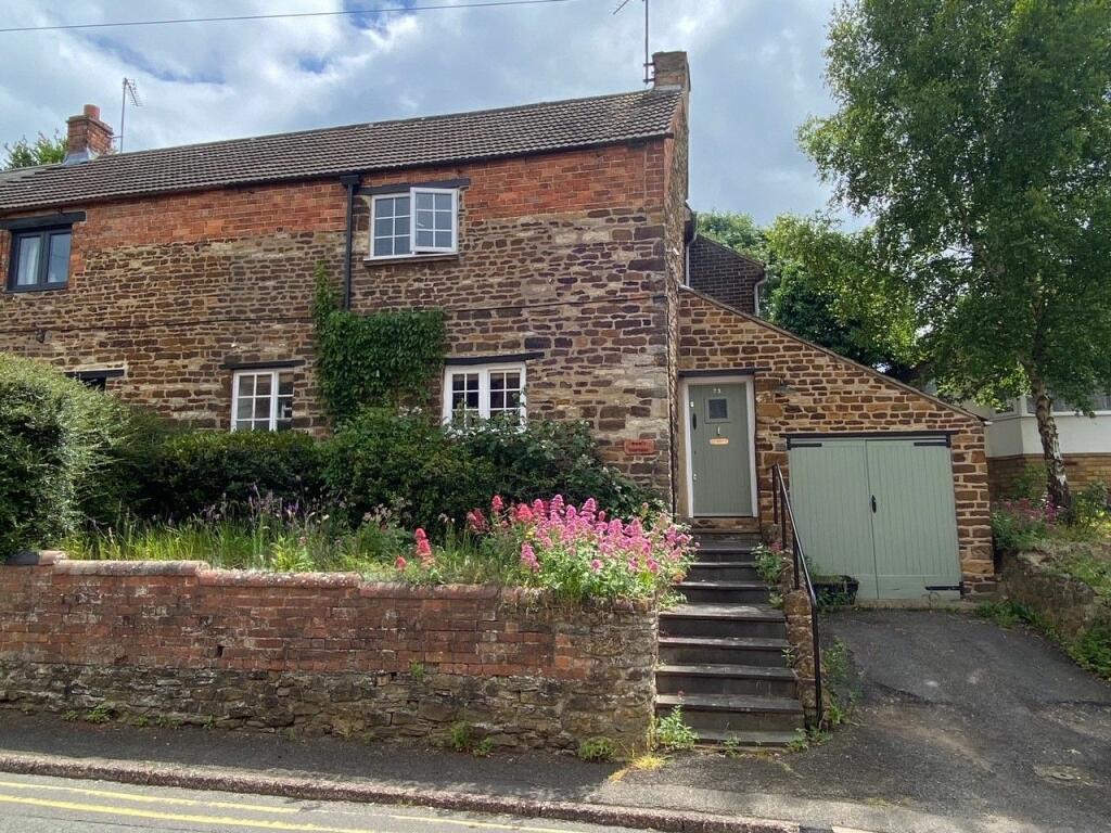 3 bedroom cottage for sale in Water Lane, Wootton, Northampton NN4 6HH, NN4