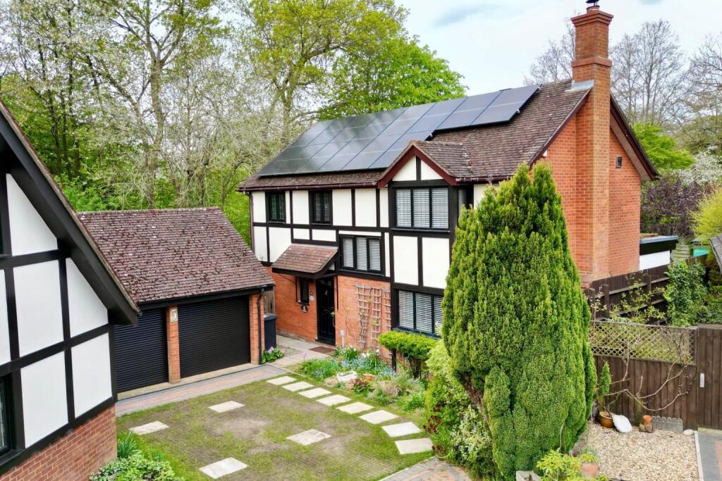 Main image of property: Holbein Gardens, West Hunsbury, Northampton, NN4 9XT