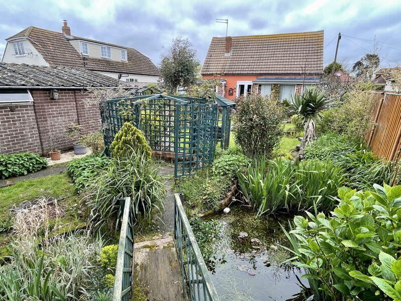 1 bedroom detached house for sale in Sandy Point Road, Hayling Island, PO11