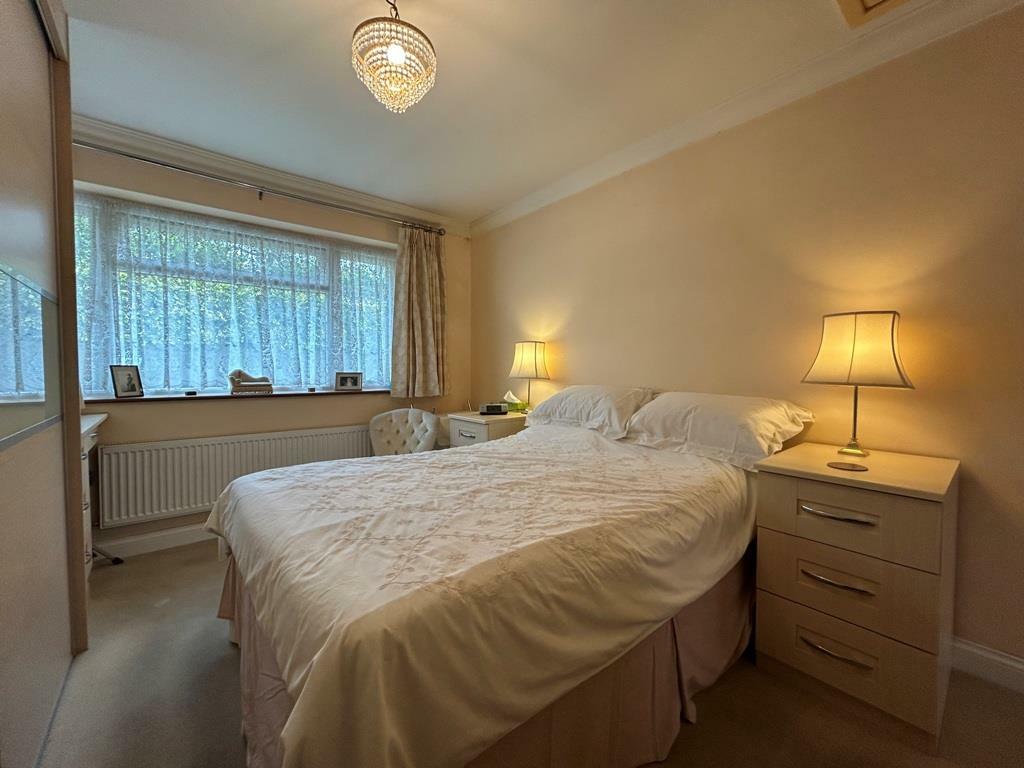 Additional property image - Camoise Close, Toppesfield