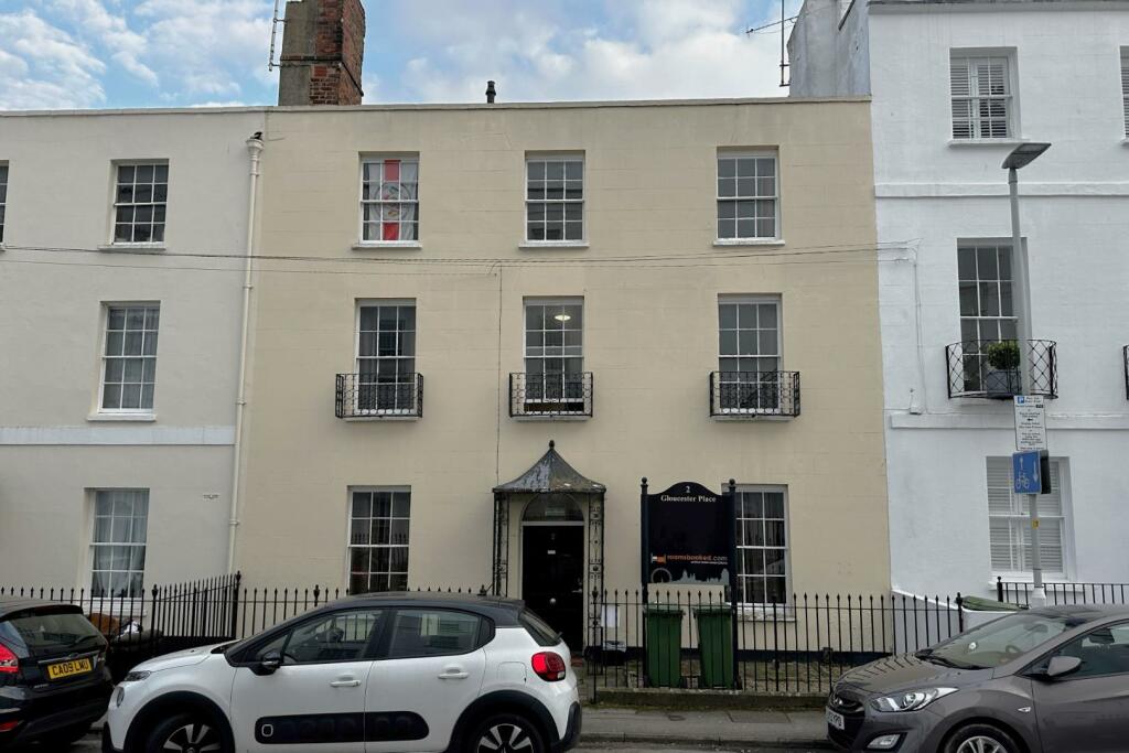 12 bedroom terraced house for sale in Gloucester Place, Cheltenham, GL52