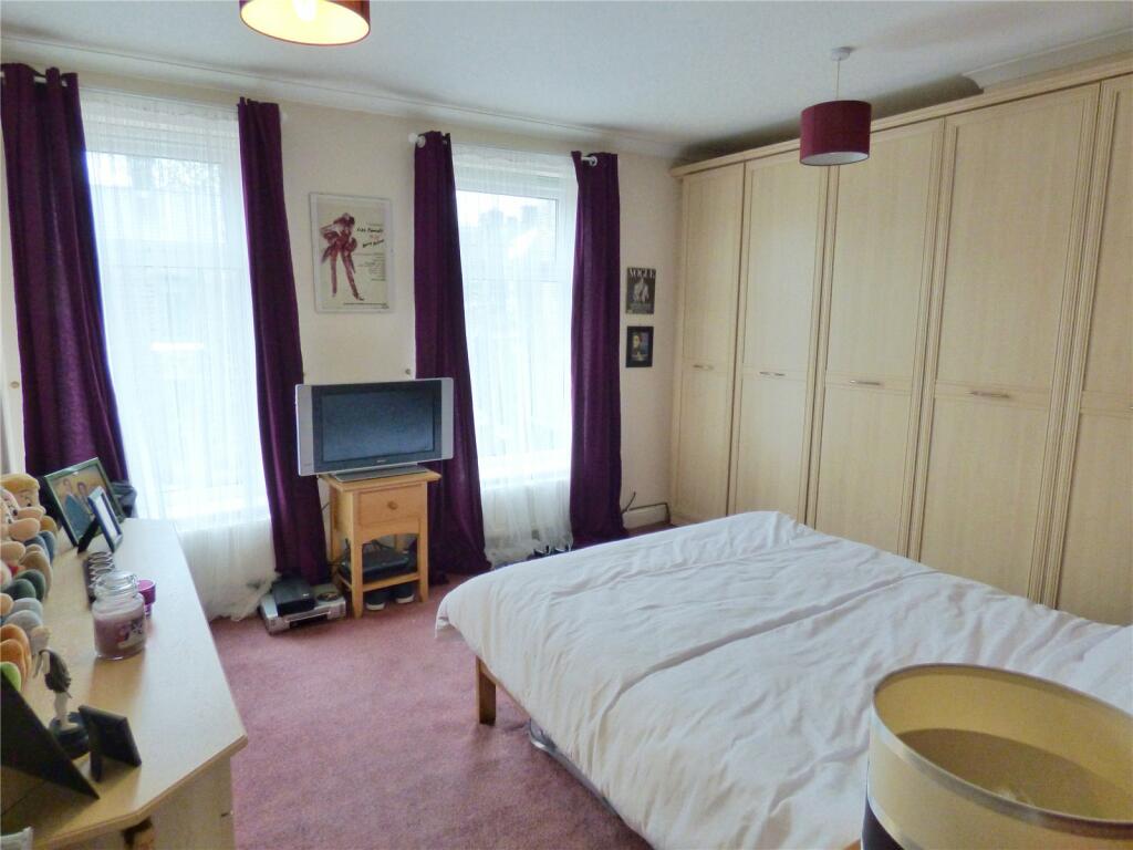 2 bedroom terraced house for sale in Queen Street, Hadfield, Glossop, SK13