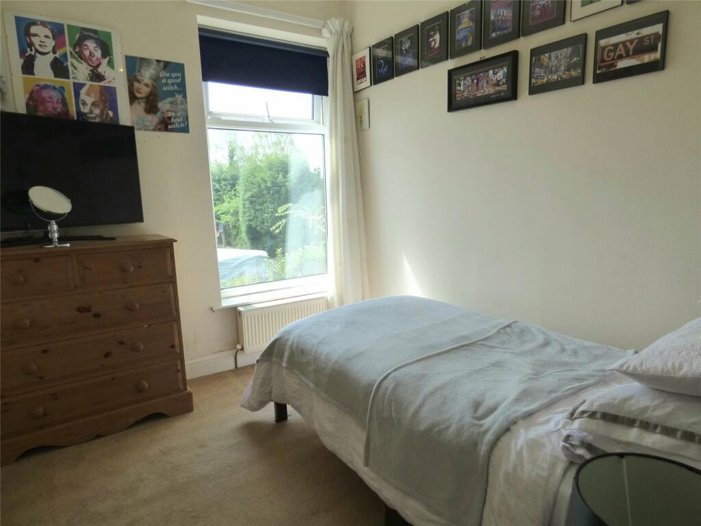 2 bedroom terraced house for sale in Queen Street, Hadfield, Glossop, SK13