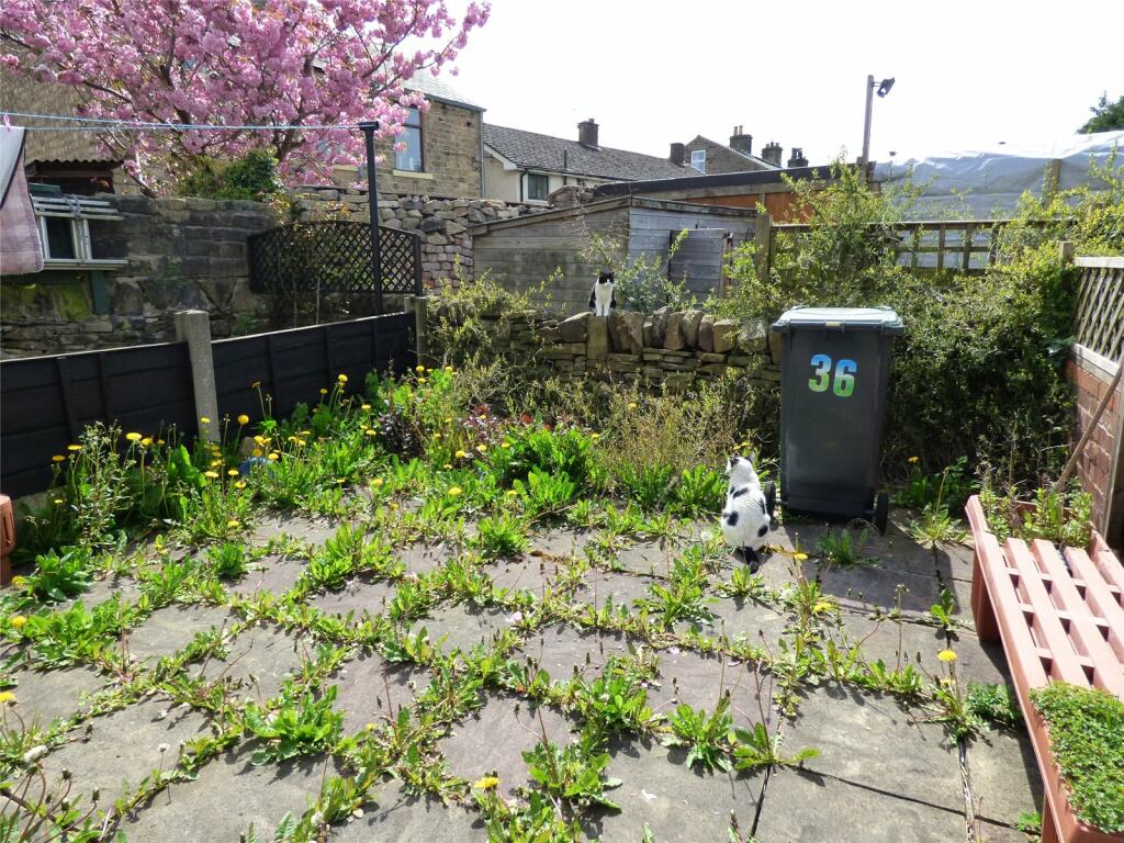 2 bedroom terraced house for sale in Queen Street, Hadfield, Glossop, SK13
