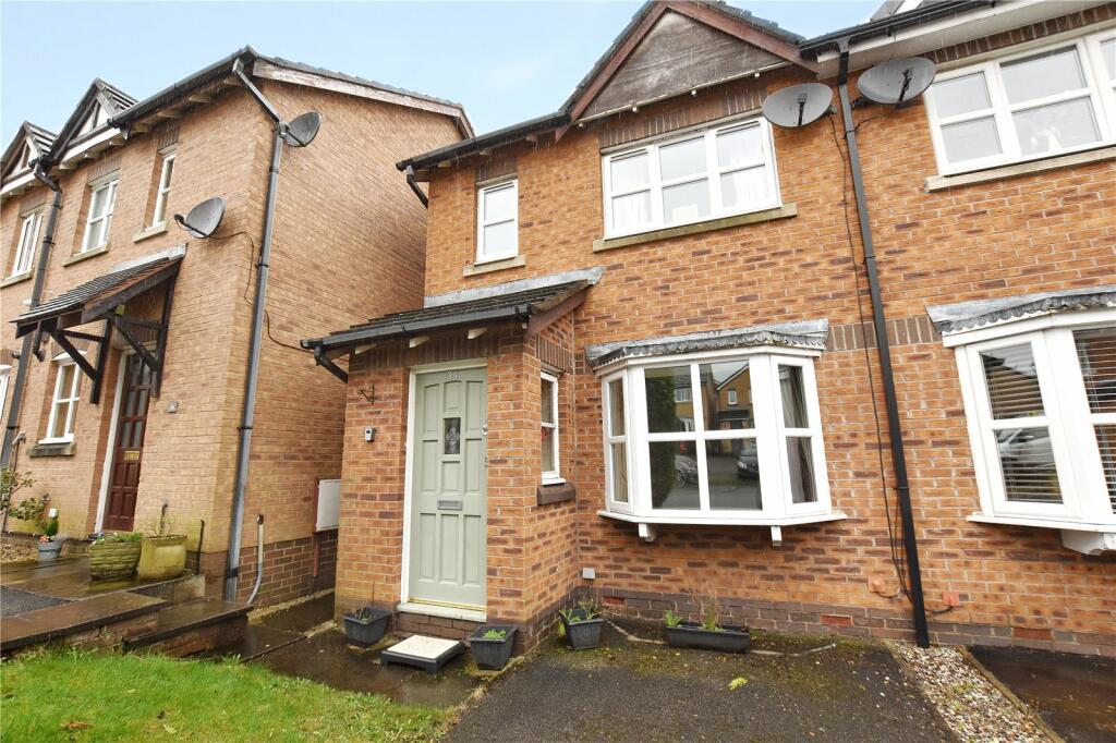 2 bedroom terraced house for sale in Sutton Way, Hadfield, Glossop