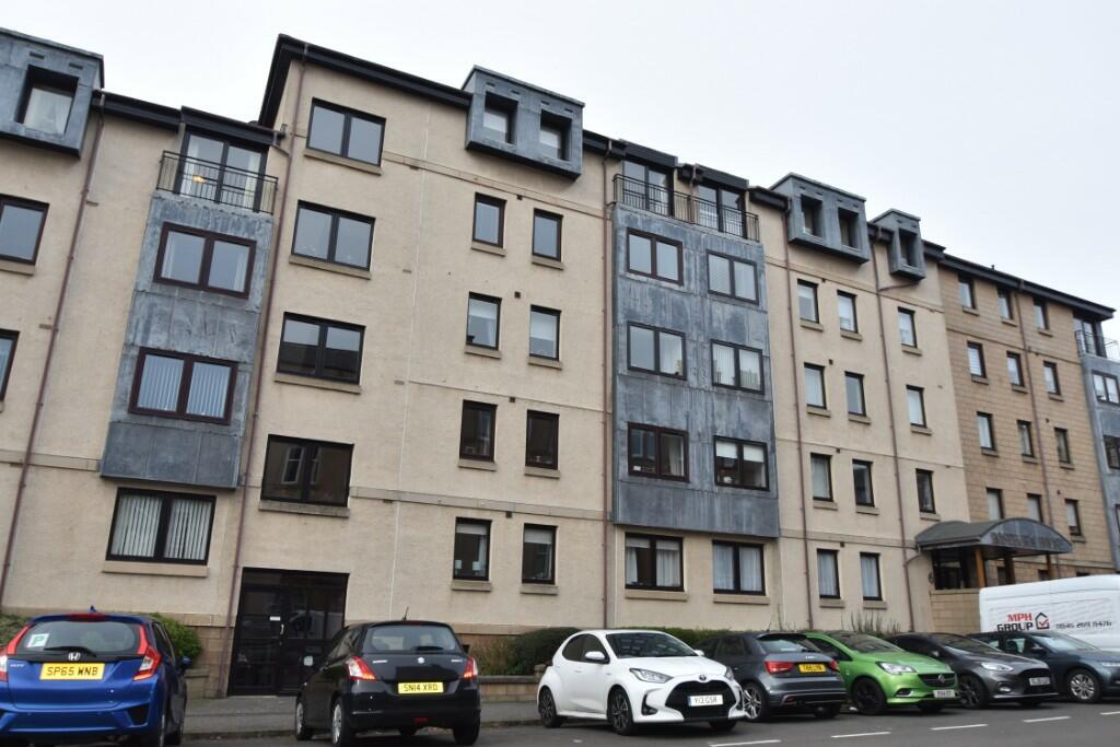 1 bedroom flat for sale in Roseburn Drive, Edinburgh, EH12