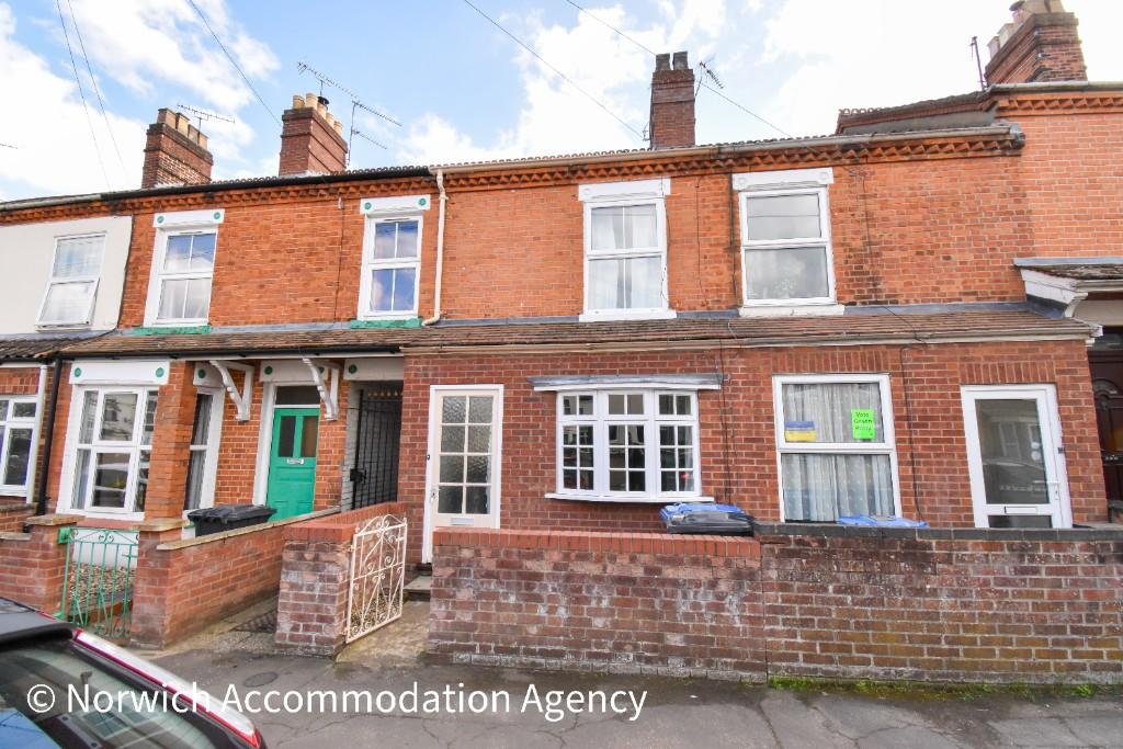 2 bedroom terraced house for rent in Avenue Road, Norwich, NR2