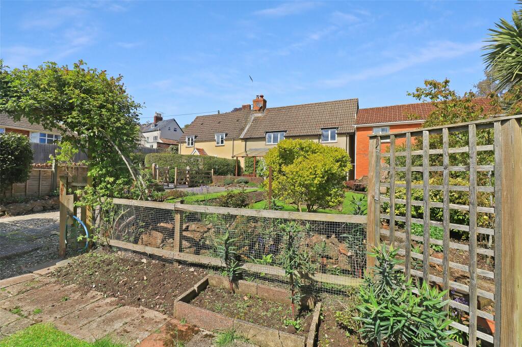 2 bedroom semidetached house for sale in The College, Milverton