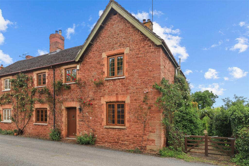 3 bedroom semidetached house for sale in Halse, Taunton, Somerset, TA4