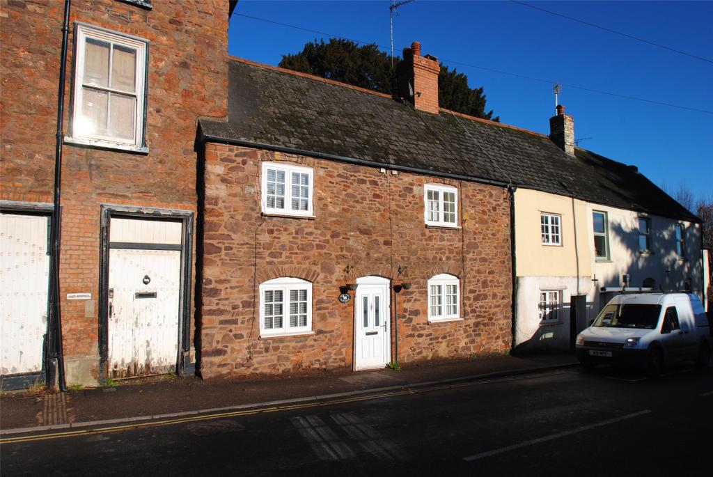 4 bedroom terraced house for sale in Church Street,