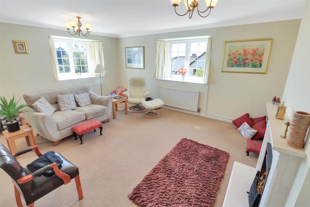 3 bedroom semidetached house for sale in Hauling Way, Taunton, Somerset, TA4