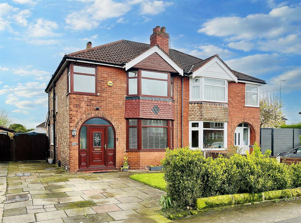 3 bedroom semidetached house for sale in Riddings Road, Timperley