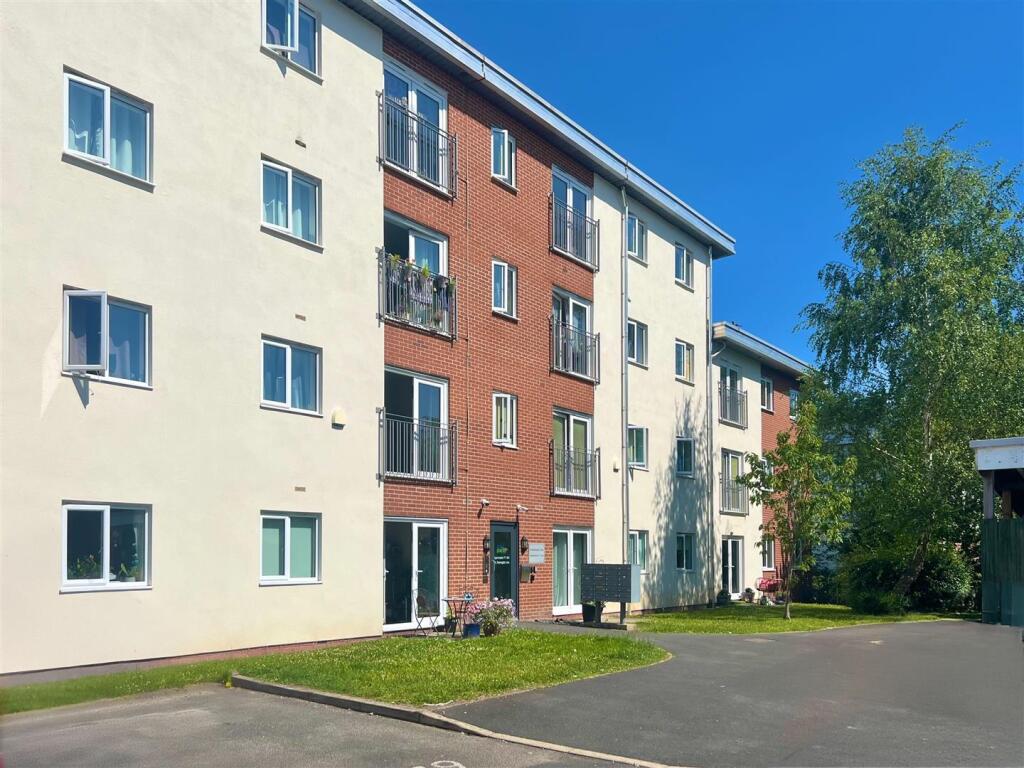 Main image of property: Deansgate Lane, Timperley, Altrincham