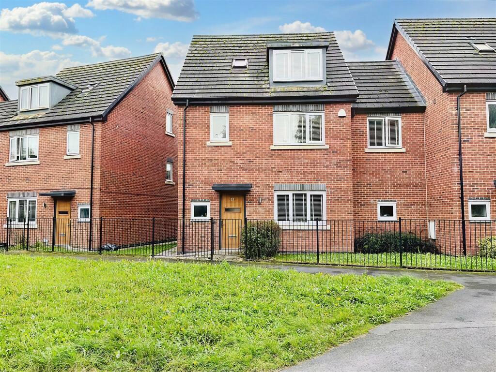 4 bedroom semidetached house for sale in Canal Road, Timperley