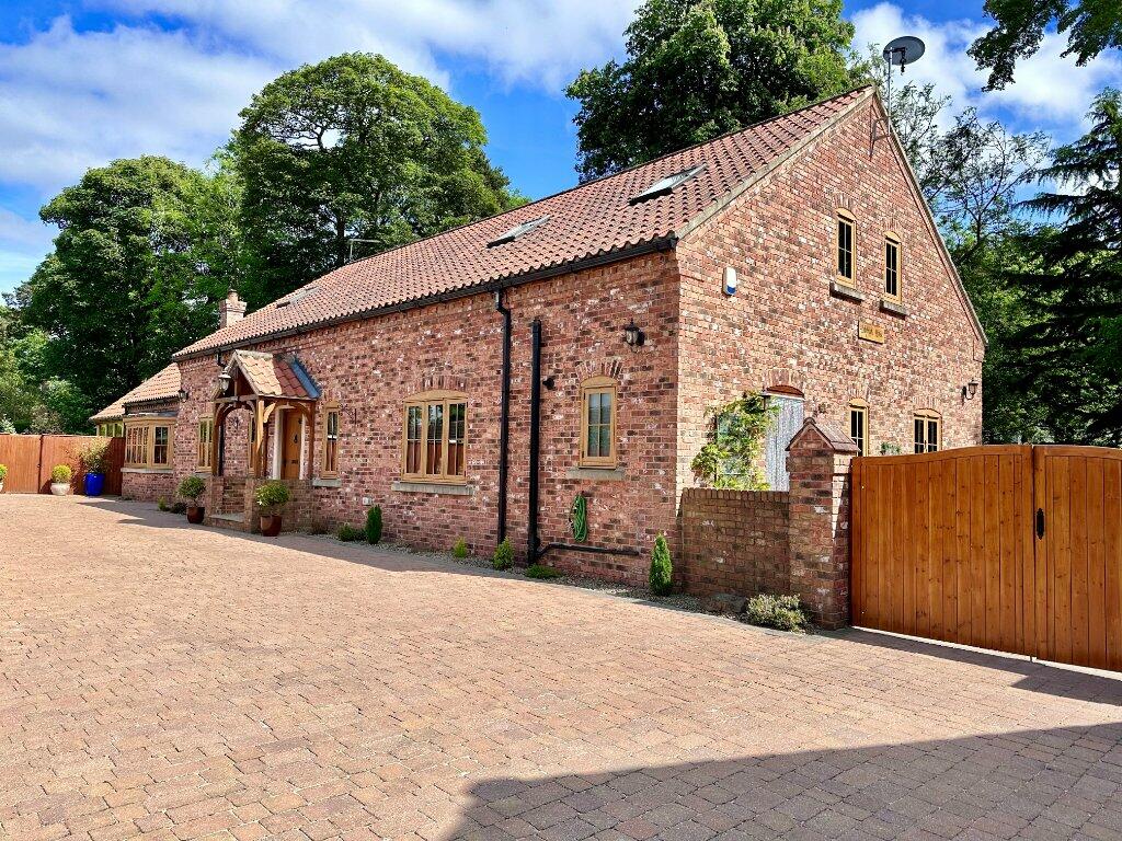 5 bedroom detached house for sale in Easby Lane, Great Ayton