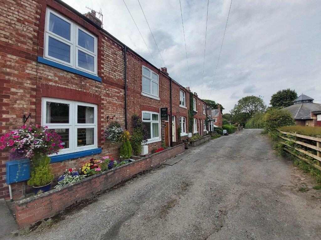 2 bedroom terraced house for sale in Sunnyfield, Great Ayton, North Yorkshire, TS9