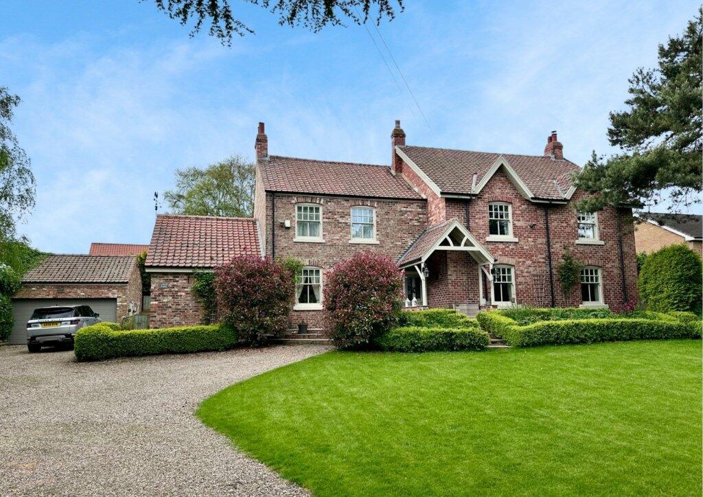 6 bedroom detached house for sale in The Green, Seamer, North Yorkshire ...