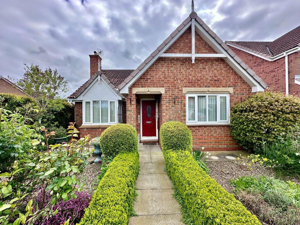 2 bedroom bungalow for sale in Peacocks Close, Stokesley, Middlesbrough
