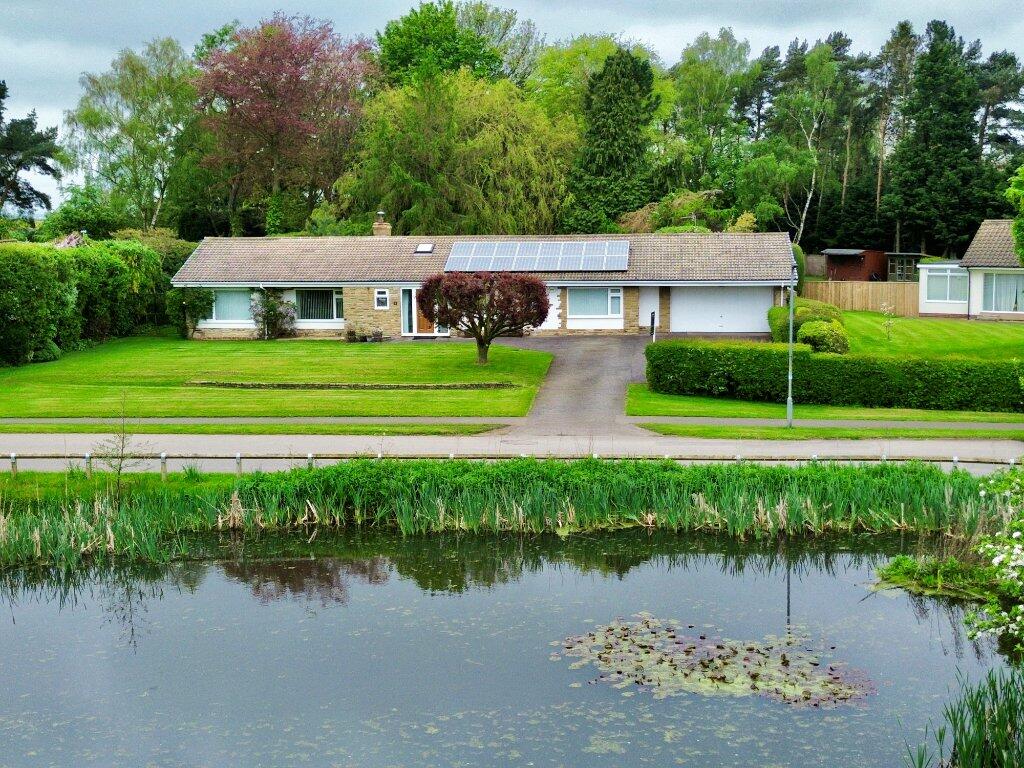 4 bedroom bungalow for sale in Holme Lane, Seamer, Middlesbrough, TS9