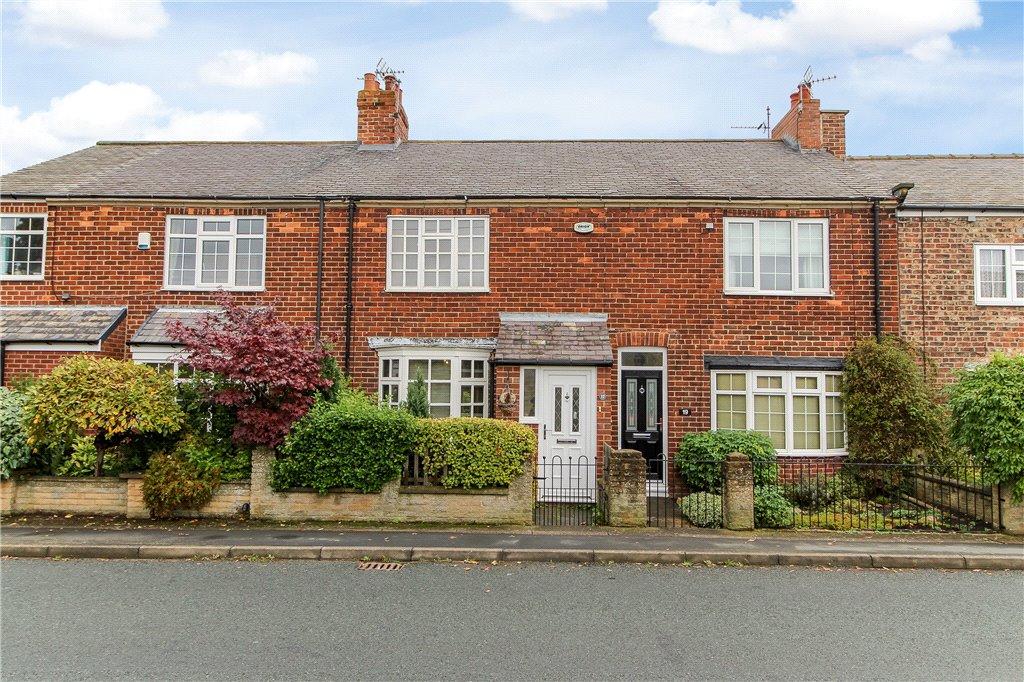 2 bedroom terraced house for sale in High Street, Great Broughton