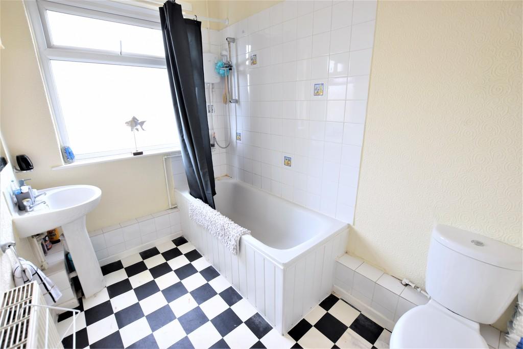 2 bedroom apartment for sale in Burlington Road, Blackpool, FY4