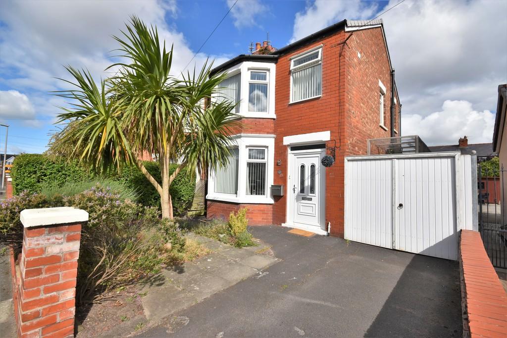 3 bedroom semidetached house for sale in Waltham Avenue, Blackpool, FY4