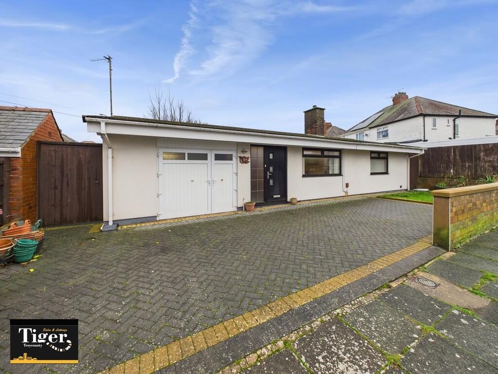 Main image of property: Oakland Avenue, Thornton-Cleveleys