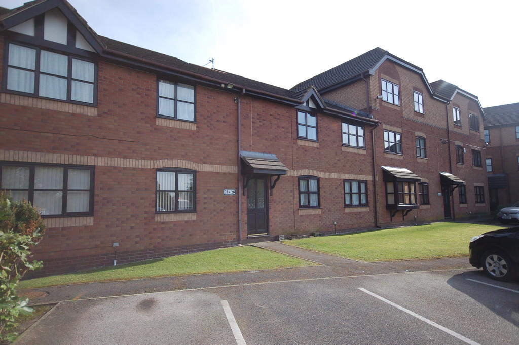 2 bedroom ground floor flat for sale in Mythop Road, Blackpool, FY4