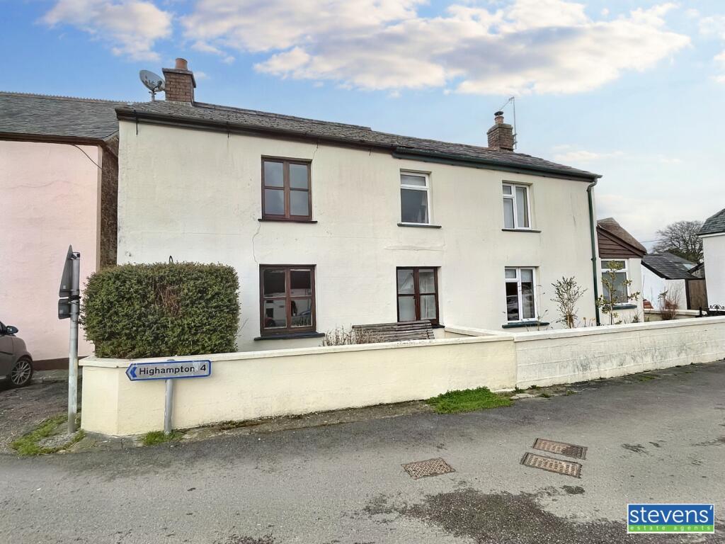 3 bedroom semidetached house for sale in Chapel Cottage The Square
