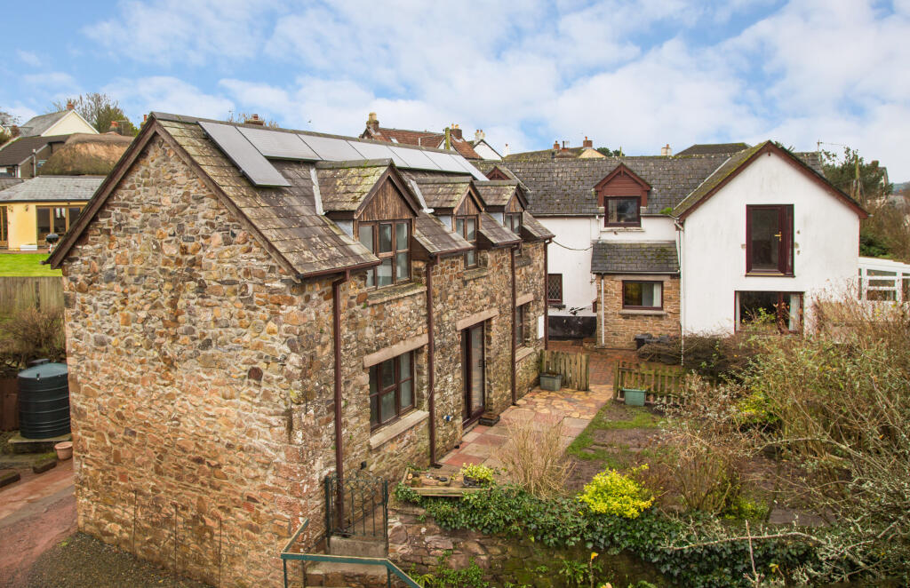 5 bedroom detached house for sale in Victoria Road, Hatherleigh