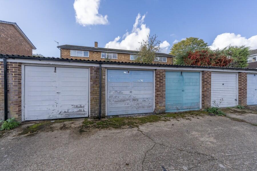 Main image of property: Mariner Gardens, TW10