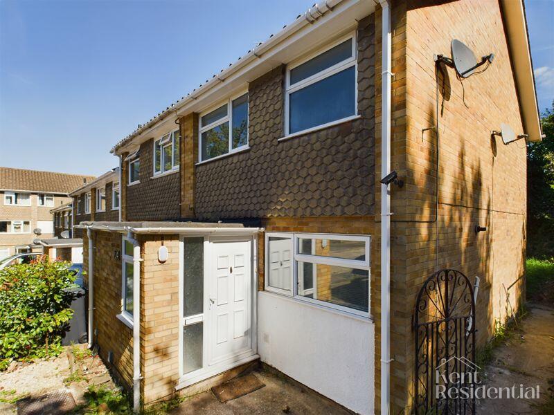 3 bedroom end of terrace house for rent in Underwood Close, Maidstone