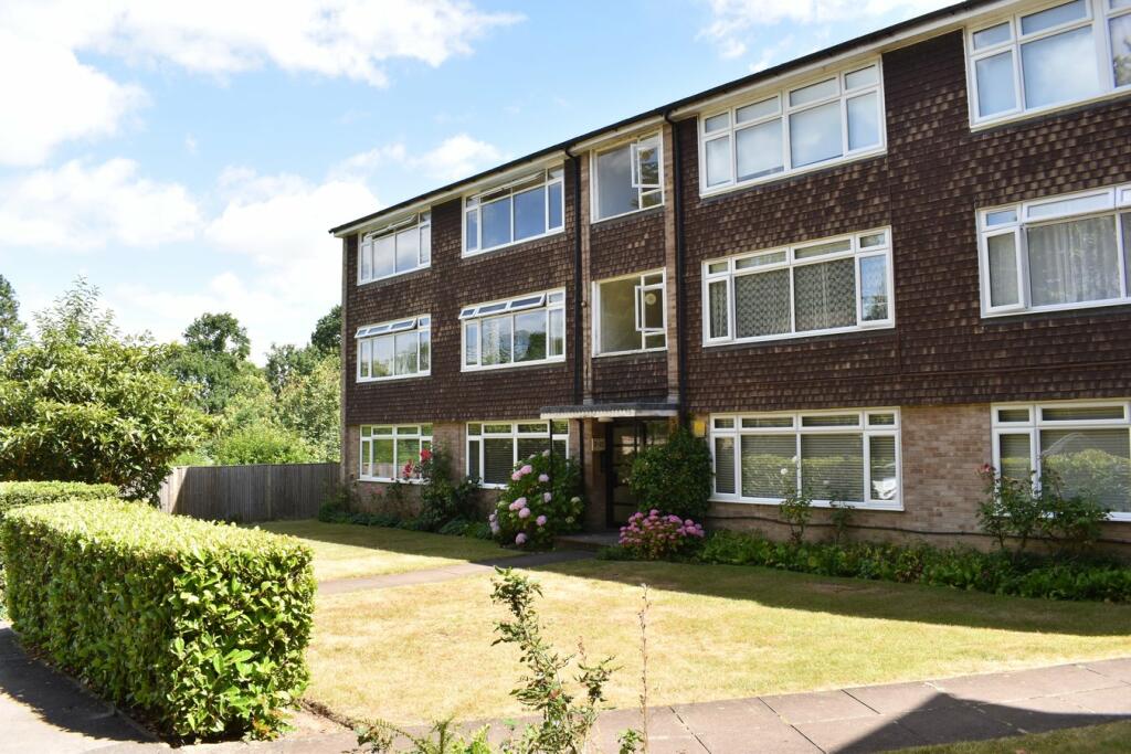 2 bedroom flat for rent in Ikona Court, St. Avenue, WEYBRIDGE, KT13
