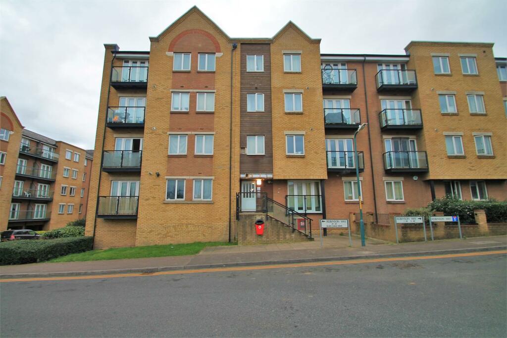 2 bedroom flat for sale in Griffin Court, Gravesend, Kent, DA11