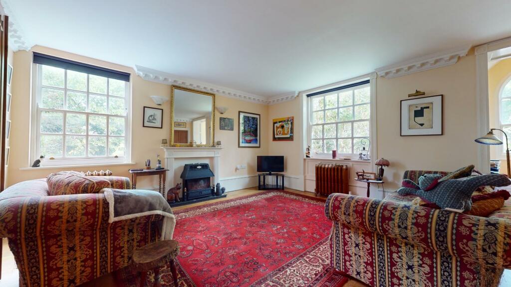 Additional property image - Thong Lane, Shorne,