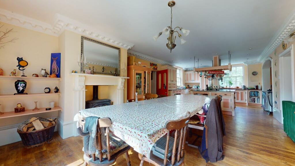 Additional property image - Thong Lane, Shorne,