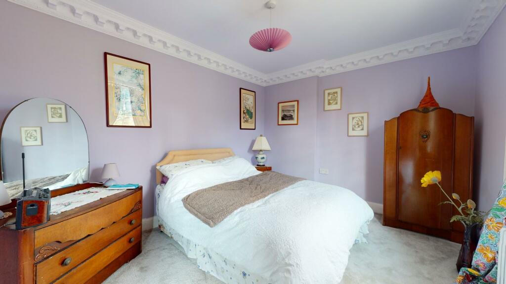 Additional property image - Thong Lane, Shorne,