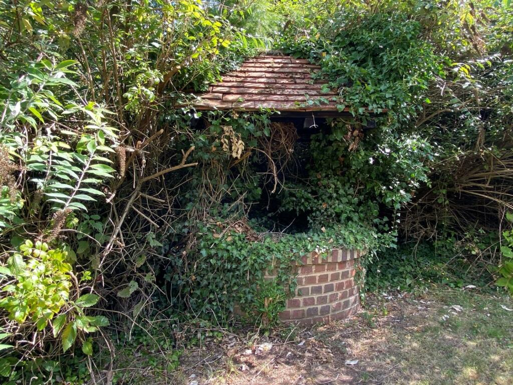 Additional property image - Thong Lane, Shorne,