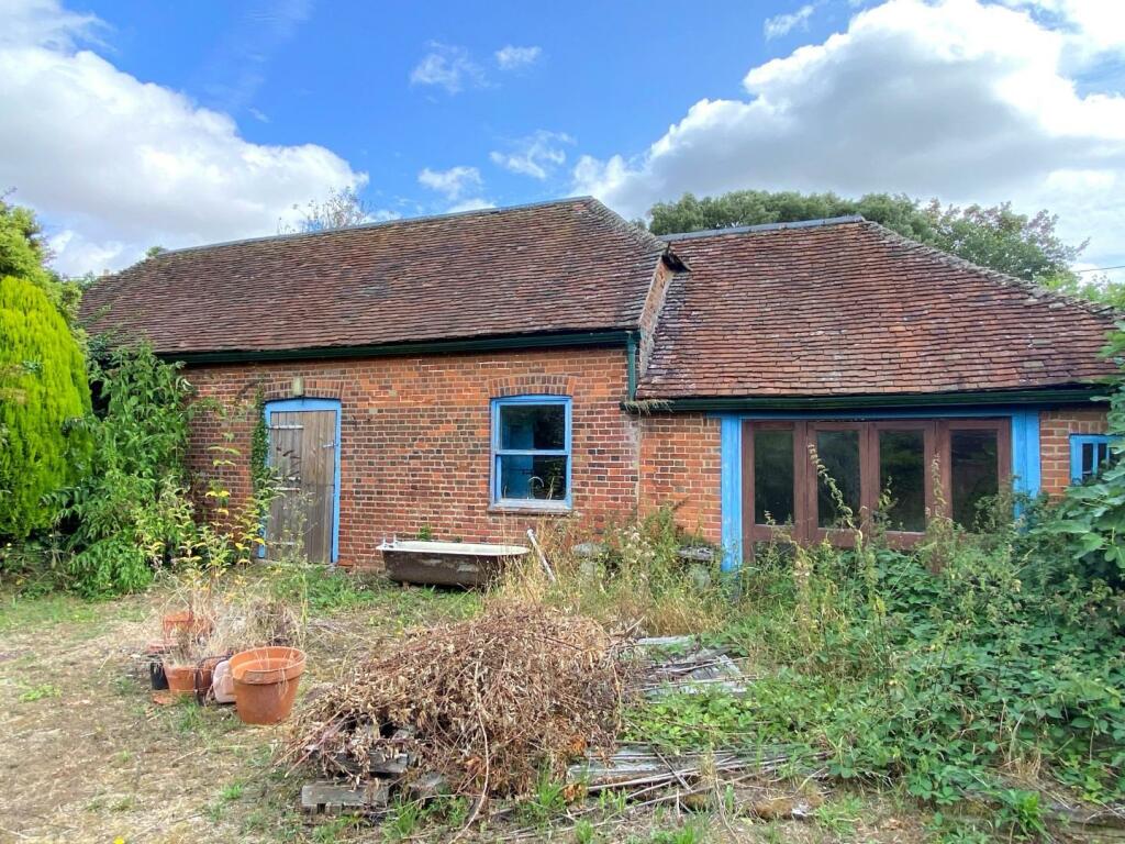 Additional property image - Thong Lane, Shorne,
