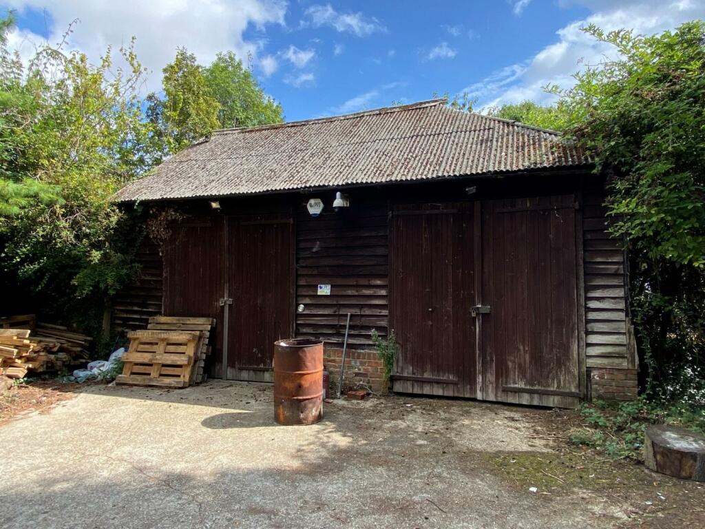 Additional property image - Thong Lane, Shorne,